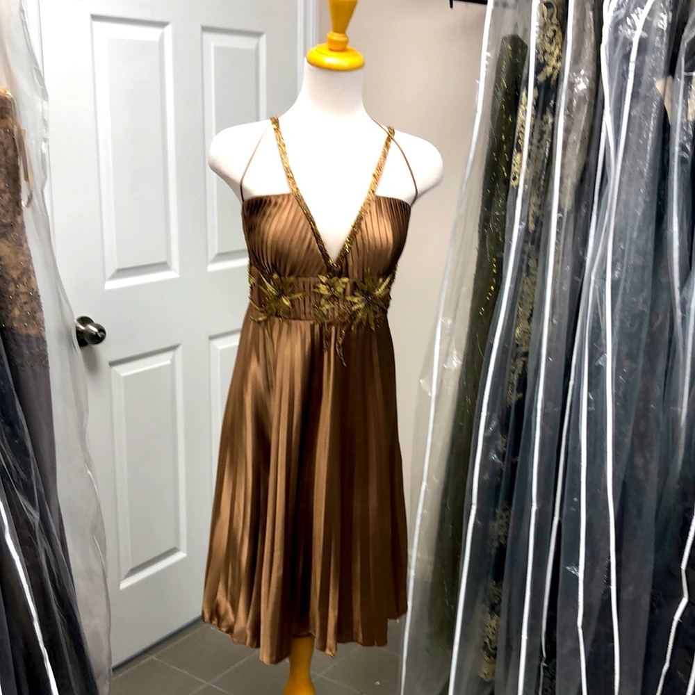 Elegant short evening dress